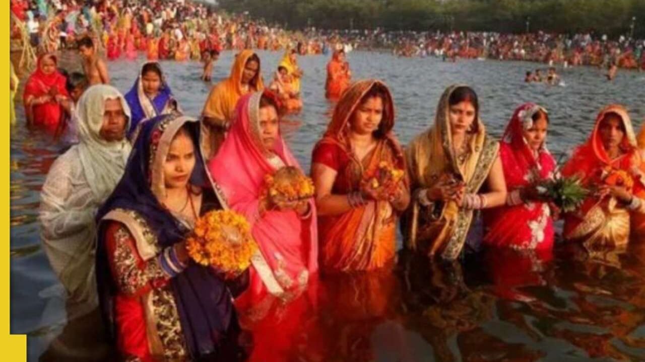 छठ पूजा 2025 के लिए दिल्ली यातायात सलाह: प्रमुख तालाबों के पास भारी भीड़भाड़ की आशंका, बचने के लिए प्रमुख मार्गों, मार्ग परिवर्तन, मेट्रो निर्देशों की जाँच यहाँ करें