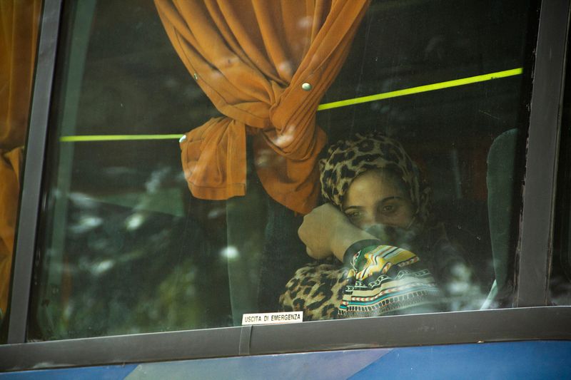 टूटी हड्डियों का परीक्षण: तालिबान का नया कोड घरेलू दुर्व्यवहार पर प्रतिबंध लगाता है