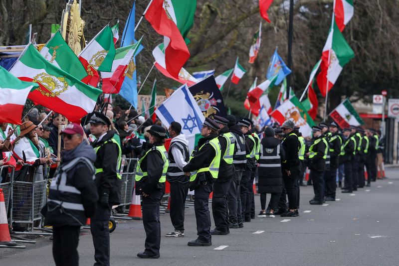 विश्व नेताओं ने अमेरिकी और इजरायली हमलों, ईरान अली खामेनेई की मौत पर सावधानी से प्रतिक्रिया दी