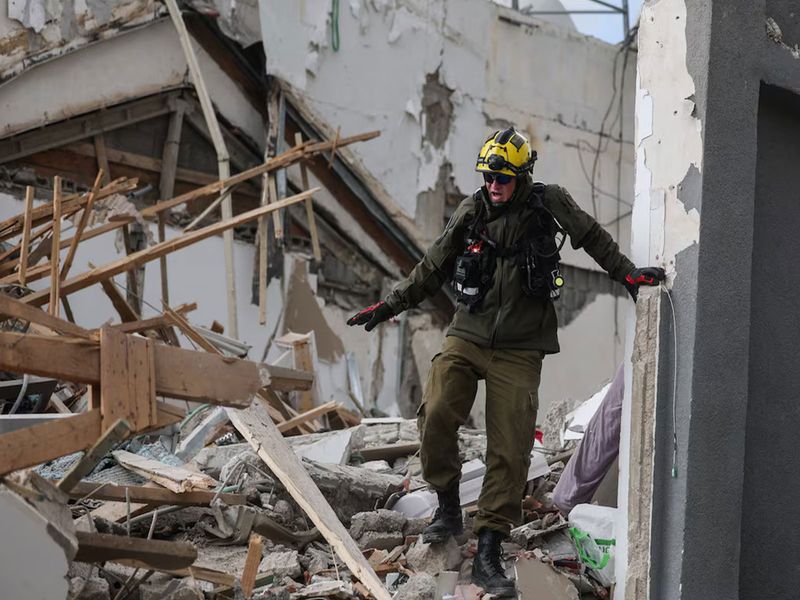 इज़राइल में बेत शेमेश पर ईरानी मिसाइलों के हमले में नौ की मौत