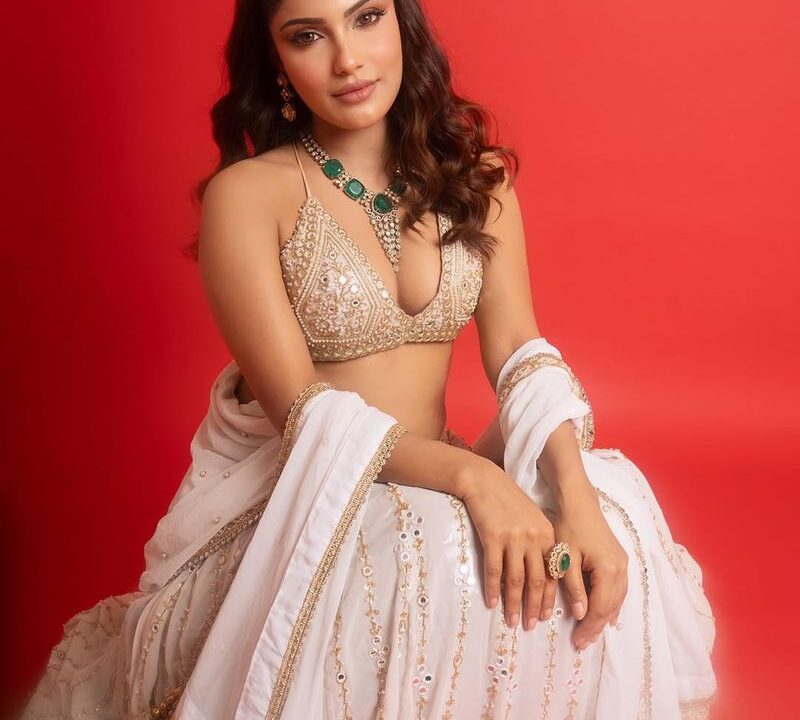 दिवस ने एक स्वप्निल होली का मूड तैयार किया