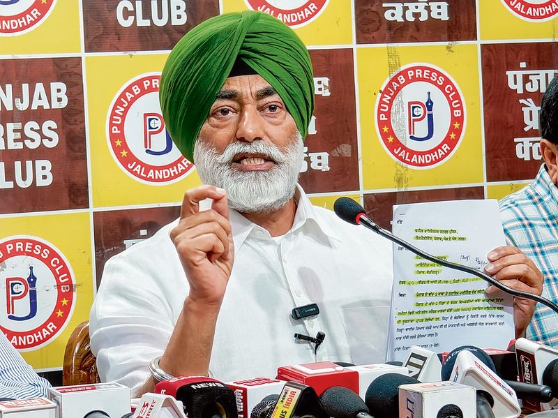 शर्मनाक बयानबाजी: खैरा की महिलाओं को नीचा दिखाने वाली टिप्पणी हद पार करती है