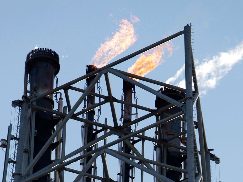 होर्मुज़ पर ट्रम्प की 48 घंटे की समय सीमा के बाद ईरान ने महत्वपूर्ण ऊर्जा बुनियादी ढांचे को “अपरिवर्तनीय तरीके” से नष्ट करने की कसम खाई है