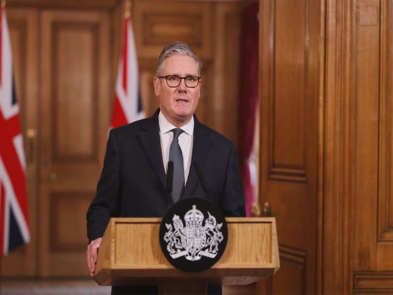 ‘यहूदी विरोधी हमला’: ब्रिटेन के प्रधानमंत्री ने लंदन में आगजनी हमले की निंदा की