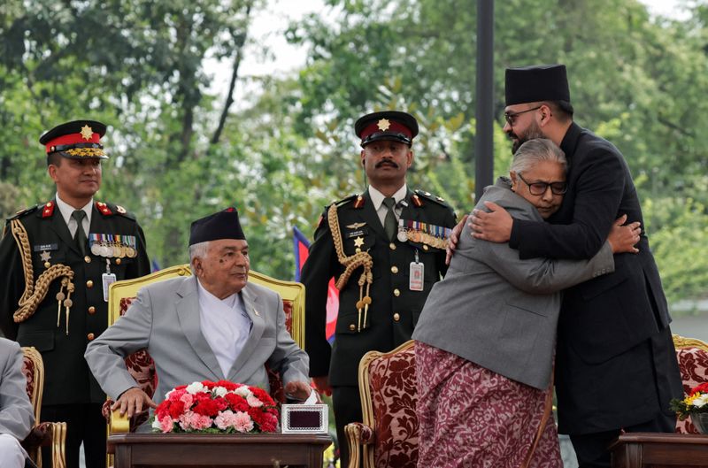 नेपाल सरकार द्वारा पूर्व प्रधानमंत्री ओली को जेल भेजे जाने के बाद बेलेन शीर्ष पर हैं