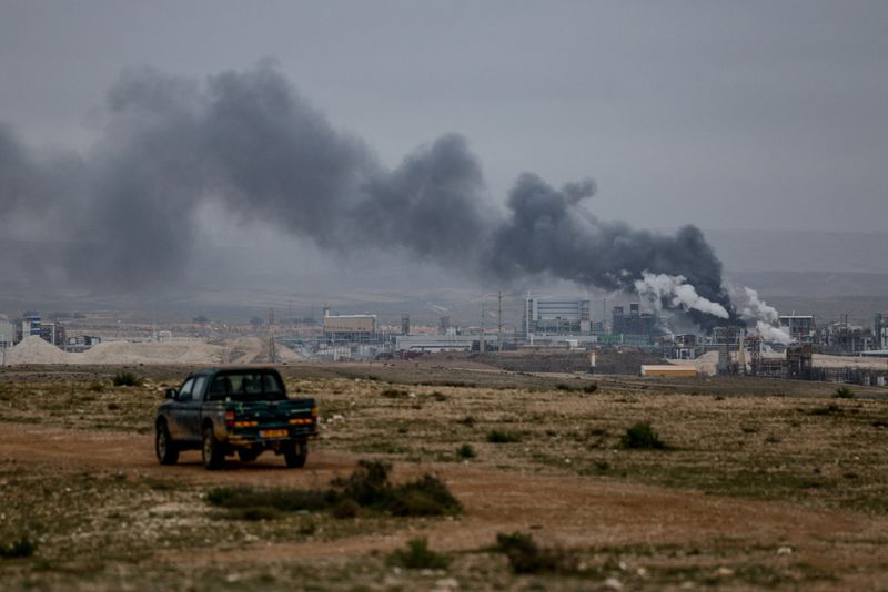 ‘आग बरसाएंगे’: ईरान ने अमेरिका को दी जमीनी युद्ध की चेतावनी; इस्लामाबाद में 4 विदेश मंत्रियों की मुलाकात