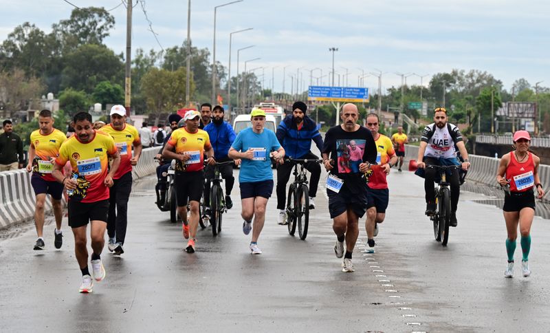 प्रतिदिन थोड़ी देर की जोरदार गतिविधि से 8 प्रमुख स्थितियों का जोखिम कम हो सकता है: अध्ययन