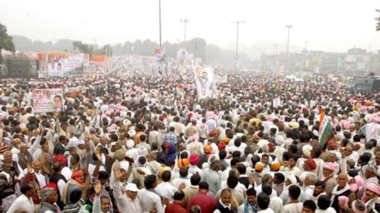 हमलों के बावजूद ईरान सरकार की पकड़ मजबूत होती दिख रही है