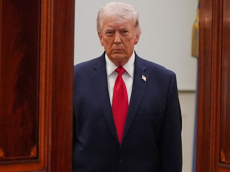 “पुल, इलेक्ट्रिक पावर प्लांट”: ट्रम्प ने ईरान के नागरिक और दोहरे उपयोग वाले बुनियादी ढांचे को धमकी दी