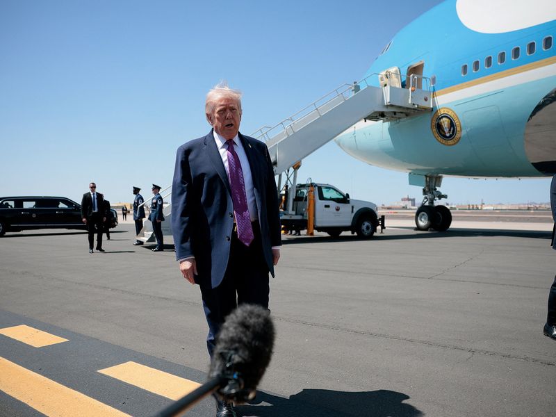 अमेरिकी राष्ट्रपति ट्रम्प ने ईरान वार्ता पर आशावाद दोहराया, कहा कि “समझौते पर हस्ताक्षर” होने पर नाकाबंदी समाप्त हो जाएगी