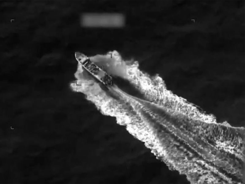 अमेरिकी सेना का कहना है कि प्रशांत महासागर में कथित नशीली दवाओं की तस्करी करने वाले जहाज पर हमले में 3 की मौत हो गई