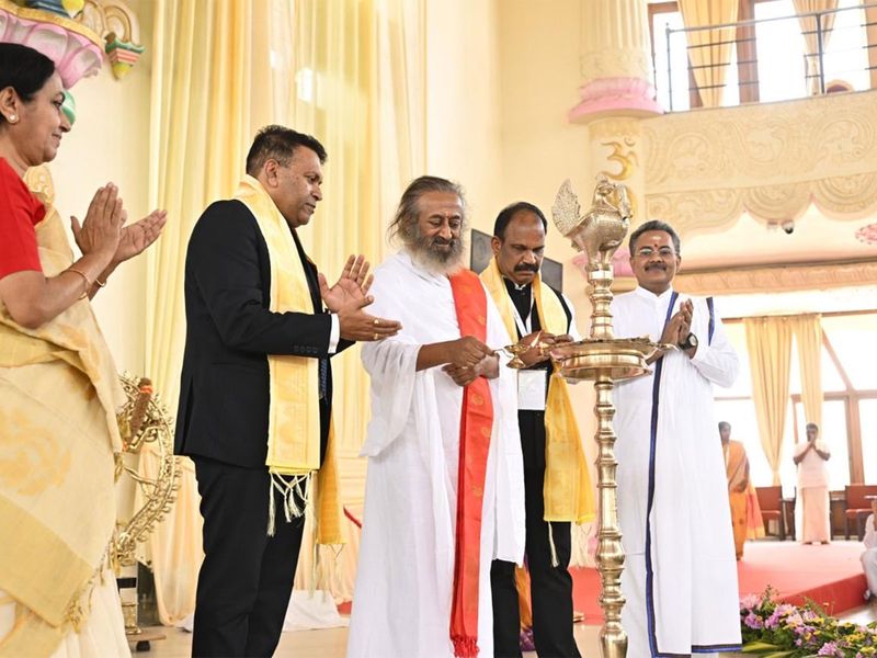 भारत भविष्य के लिए तैयार क्षेत्रीय नेताओं को तैयार करने के लिए बिम्सटेक युवा नेतृत्व कार्यक्रम की मेजबानी करता है