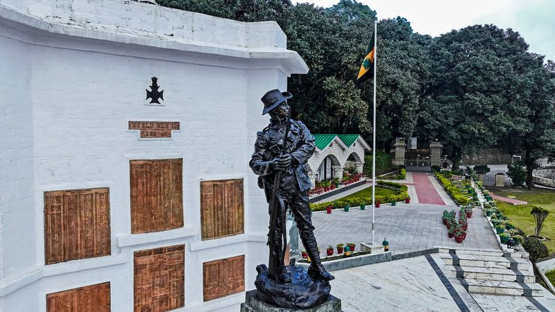 जैसे ही गढ़वाल राइफल्स को अपना पहला 4-स्टार अधिकारी मिला, यह गोरखा राइफल्स के साथ उसके ऐतिहासिक जुड़ाव की एक पुरानी याद है