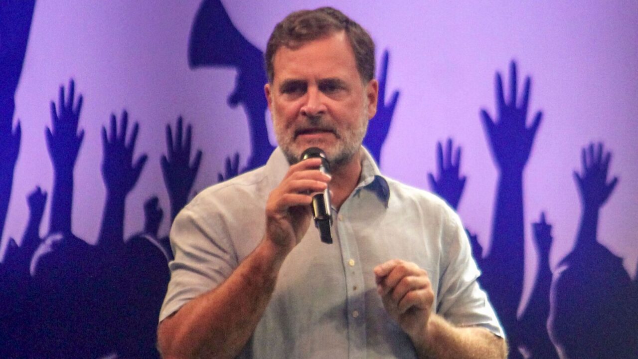 सज़ा किसे मिली? दिल्ली पुलिस की कार्रवाई के बाद सीजेपी का शांतिपूर्ण विरोध अराजक हो गया, राहुल गांधी ने पूछा