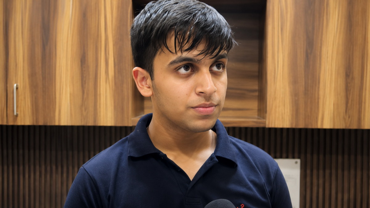 NEET टॉपर आर्यन गुप्ता कौन? अपने की मौत के बाद डॉक्‍टर बनने का लिया संकल्‍प, इस खास स्ट्रैटजी ने बनाया टॉपर